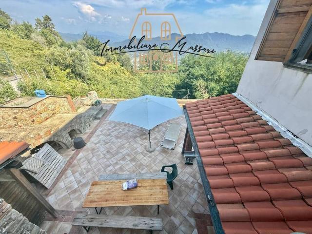 Villa in vendita a Rocchetta di Vara SP