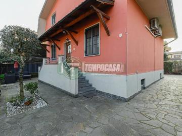 Villa in vendita a Rodano MI