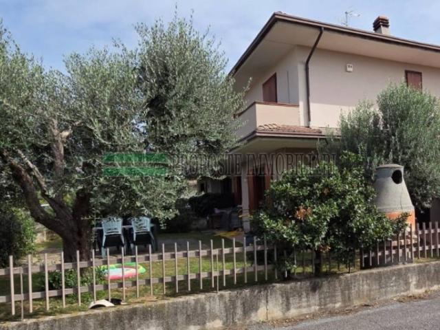 Villa in vendita a Rodengo Saiano BS