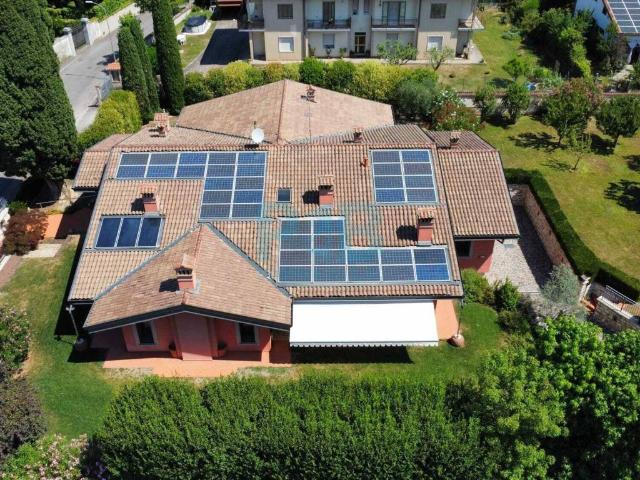 Villa in vendita a Rodengo Saiano BS