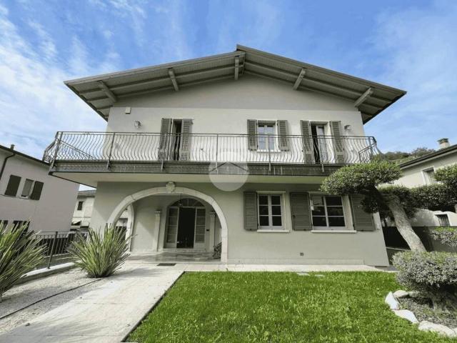 Villa in vendita a Rodengo Saiano BS