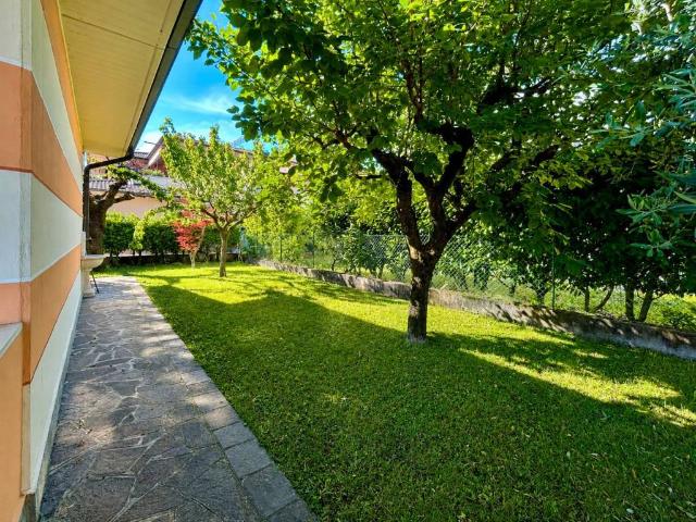 Villa in vendita a Rodengo Saiano BS