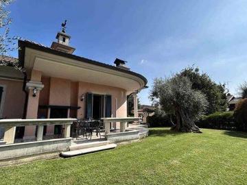Villa in vendita a Rodengo Saiano BS