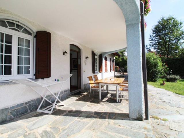 Villa in vendita a Rodero CO