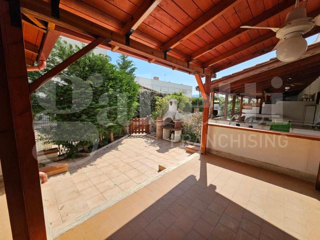 Villa in vendita a Rodi Garganico