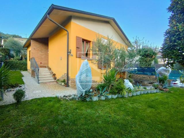 Villa in vendita a Roè Volciano BS
