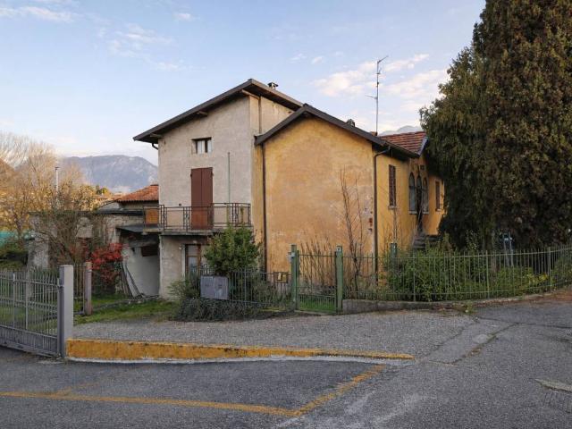 Villa in vendita a Roè Volciano BS