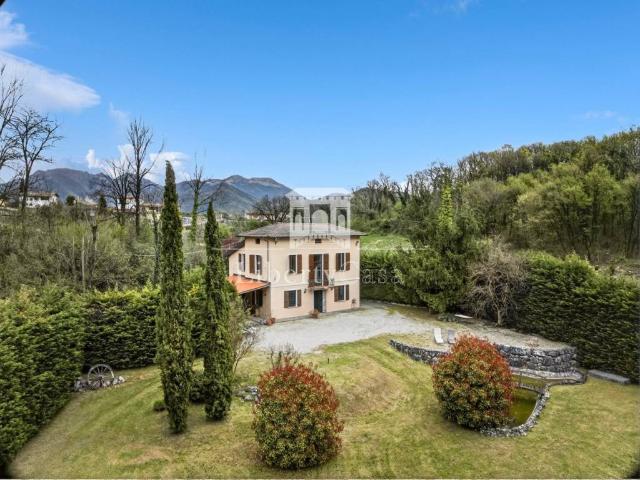 Villa in vendita a Roè Volciano BS