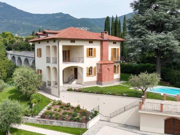 Villa in vendita a Roè Volciano BS