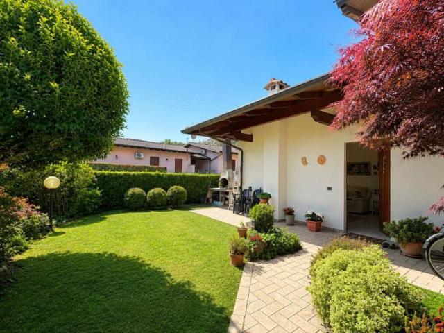 Villa in vendita a Roè Volciano BS