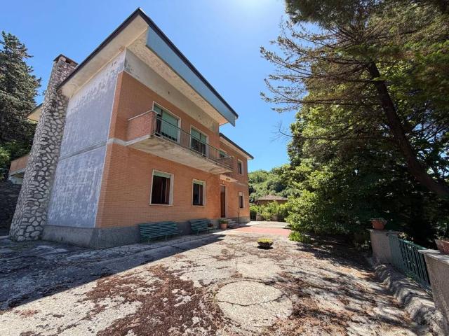 Villa in vendita a Roiate RM