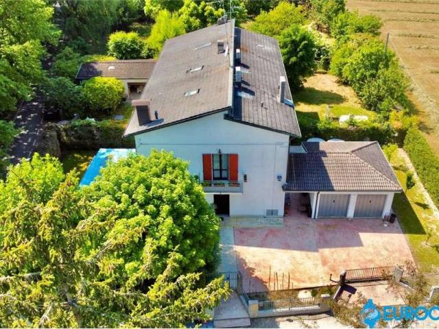 Villa in vendita a Rolo RE