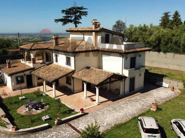 Villa in vendita a Roma