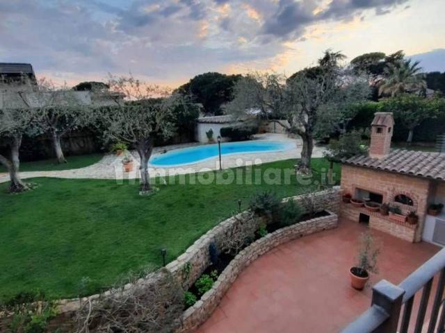 Villa in vendita a Roma