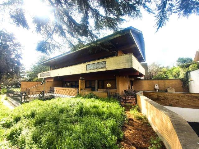 Villa in vendita a Roma RM