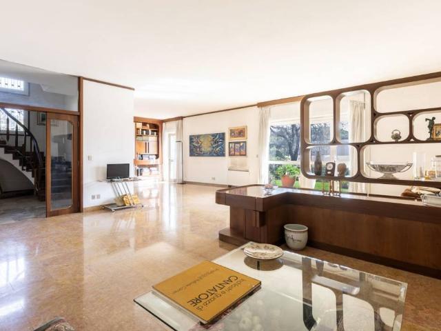 Villa in vendita a Roma RM