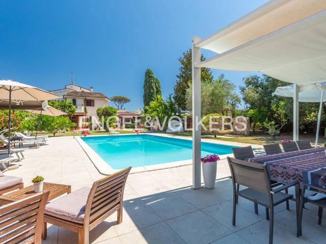 Villa in vendita a Roma RM