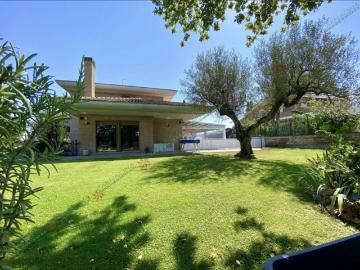 Villa in vendita a Roma RM