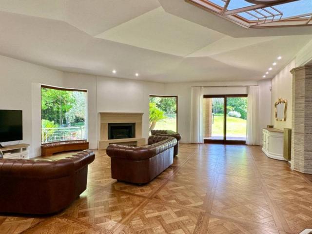 Villa in vendita a Roma RM