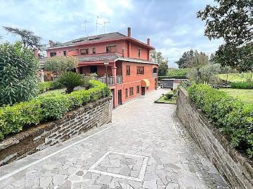 Villa in vendita a Roma RM