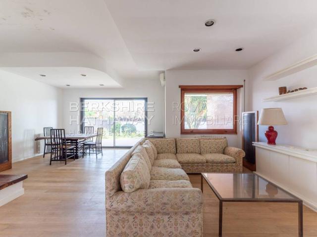 Villa in vendita a Roma RM
