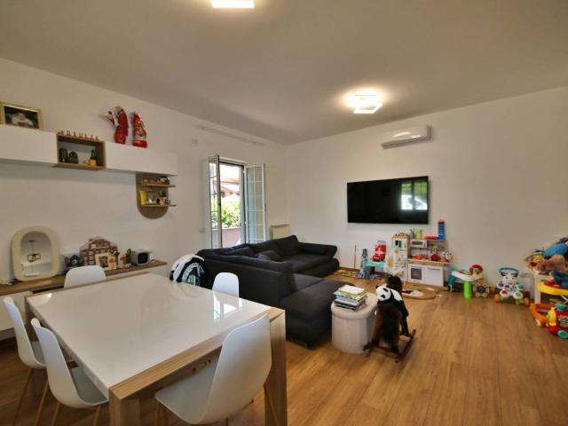 Villa in vendita a Roma RM