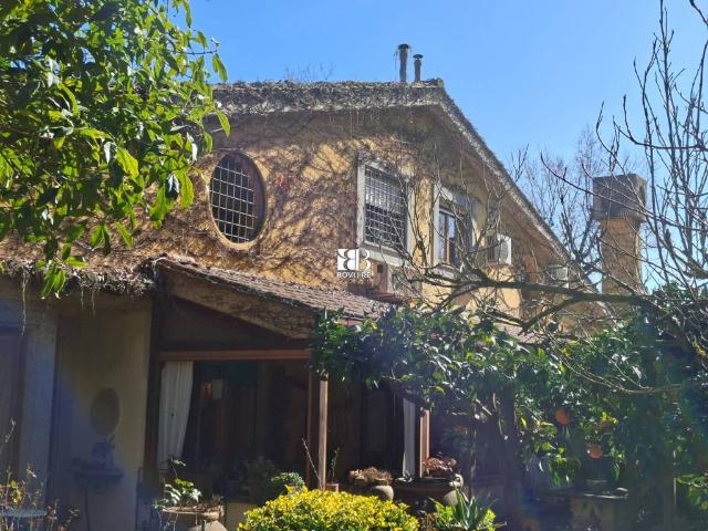 Villa in vendita a Roma RM