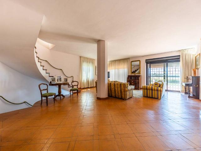 Villa in vendita a Roma RM