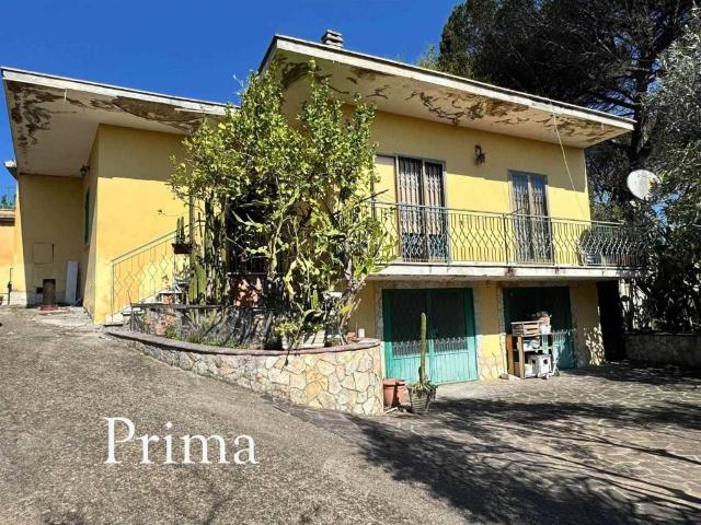 Villa in vendita a Roma RM