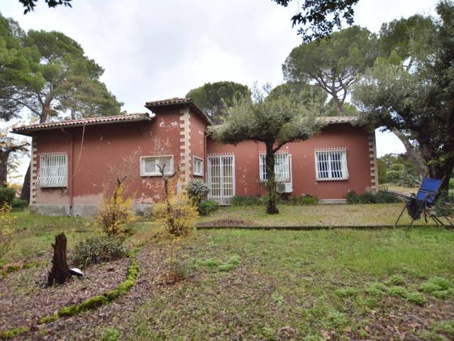 Villa in vendita a Roma RM