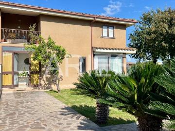 Villa in vendita a Roma RM