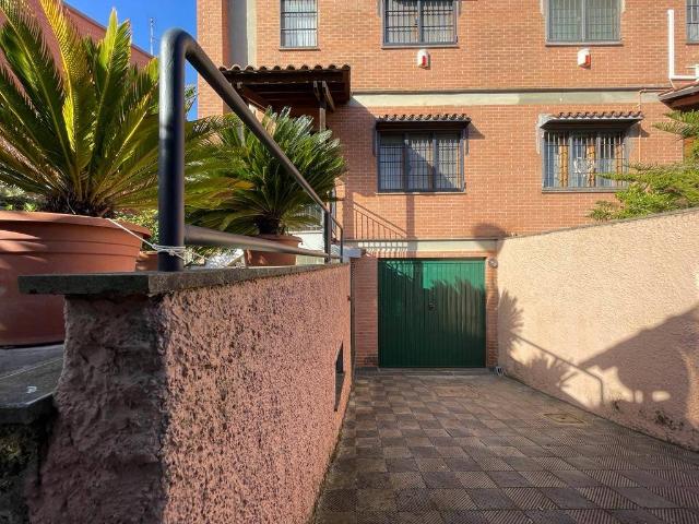 Villa in vendita a Roma RM