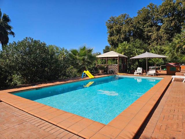 Villa in vendita a Roma RM