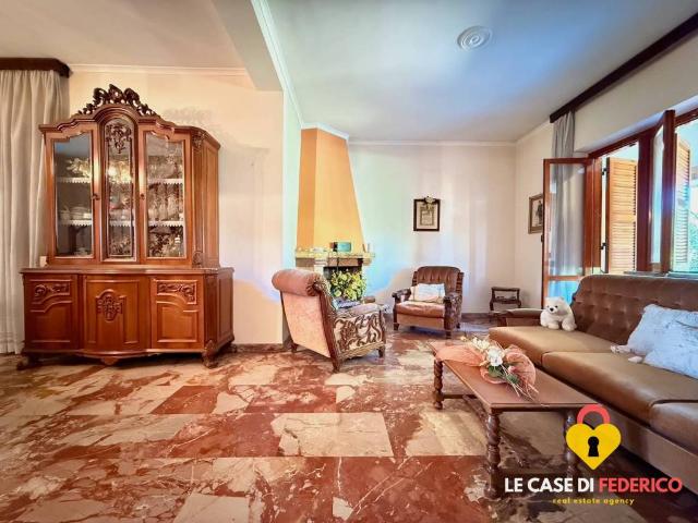 Villa in vendita a Roma RM
