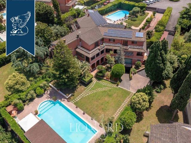 Villa in vendita a Roma RM