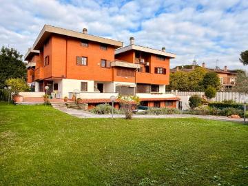 Villa in vendita a Roma RM