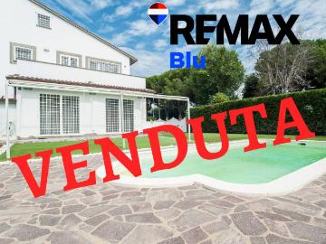 Villa in vendita a Roma RM