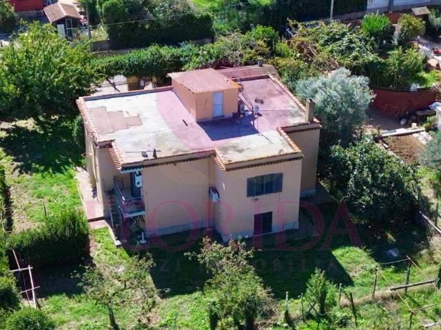 Villa in vendita a Roma RM