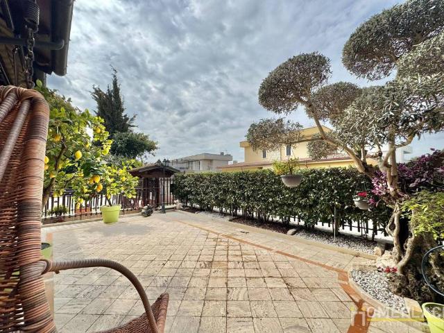 Villa in vendita a Roma RM