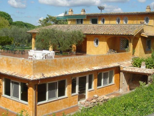 Villa in vendita a Roma RM