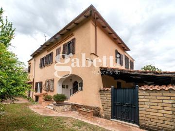 Villa in vendita a Roma RM