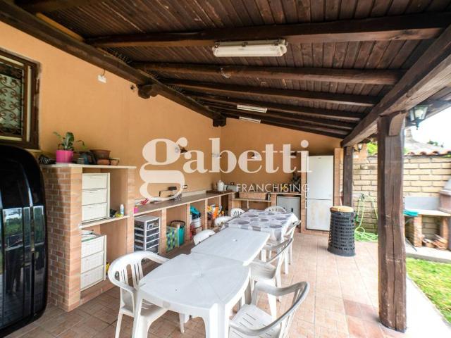 Villa in vendita a Roma RM