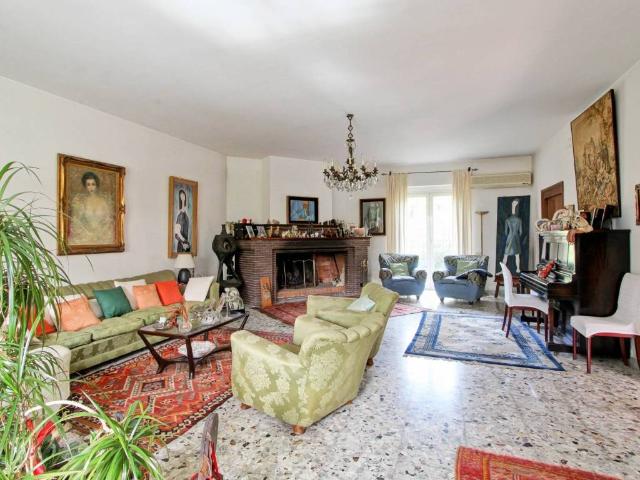 Villa in vendita a Roma RM