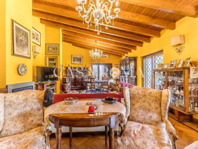 Villa in vendita a Roma RM