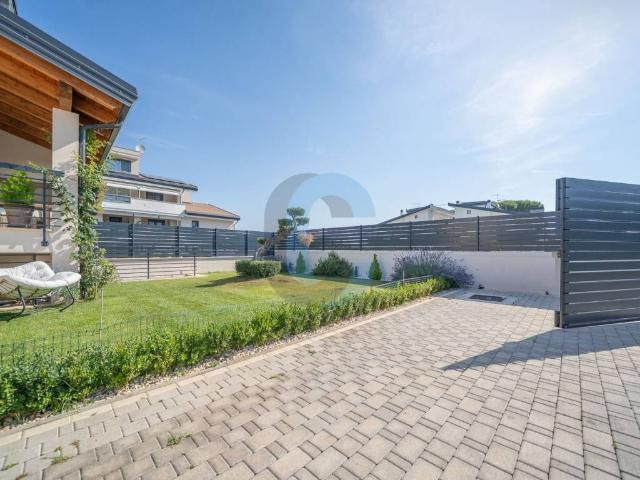 Villa in vendita a Roma RM