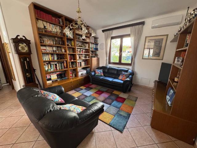 Villa in vendita a Roma RM