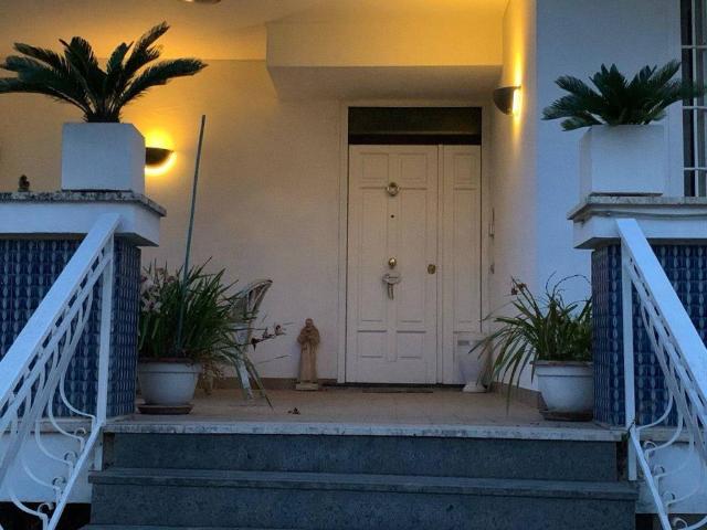 Villa in vendita a Roma RM