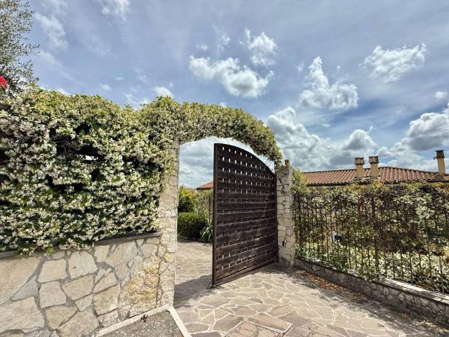 Villa in vendita a Roma RM