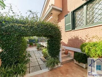 Villa in vendita a Roma RM