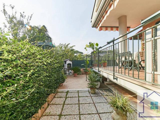 Villa in vendita a Roma RM